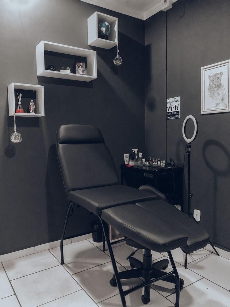 Início na tatuagem de traço fino